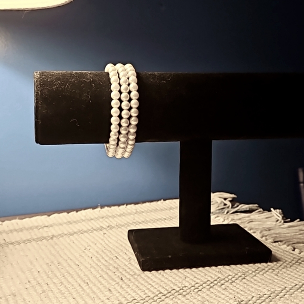 3 strand pearl bracelet